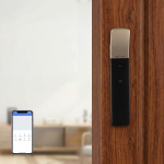 سمارت لوك مزود ببطارية داخلية قابلة للشحن - يعمل ببصمة الوجه وبصمة الاصابع و الكارت والباسورد و الموبايل ابليكشن - يعمل على جميع الابواب الخشب والمعندن - شكل ديكوري - يسع الى 250 مستخدم